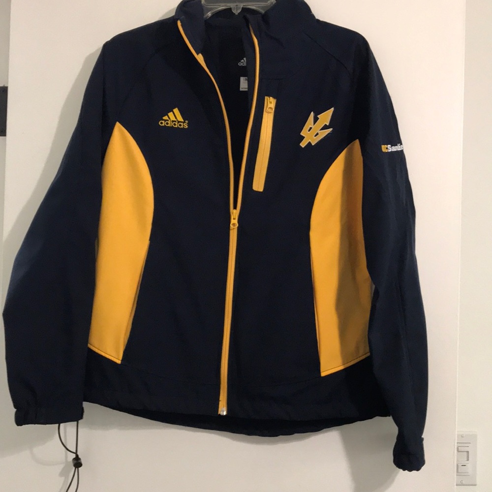Rain Jacket/Wind Breaker